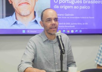 “A língua é uma arena de batalha de diferentes projetos de sociedade”